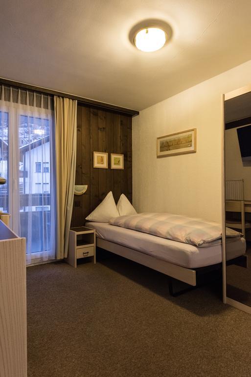 Hostel Walser Saas-Fee Buitenkant foto